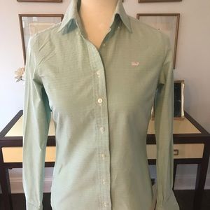 Vineyard vines button down shirt in mint green